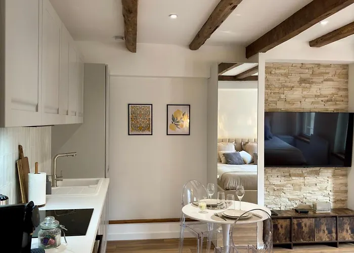 1 Centre-ville, Gare Apartment